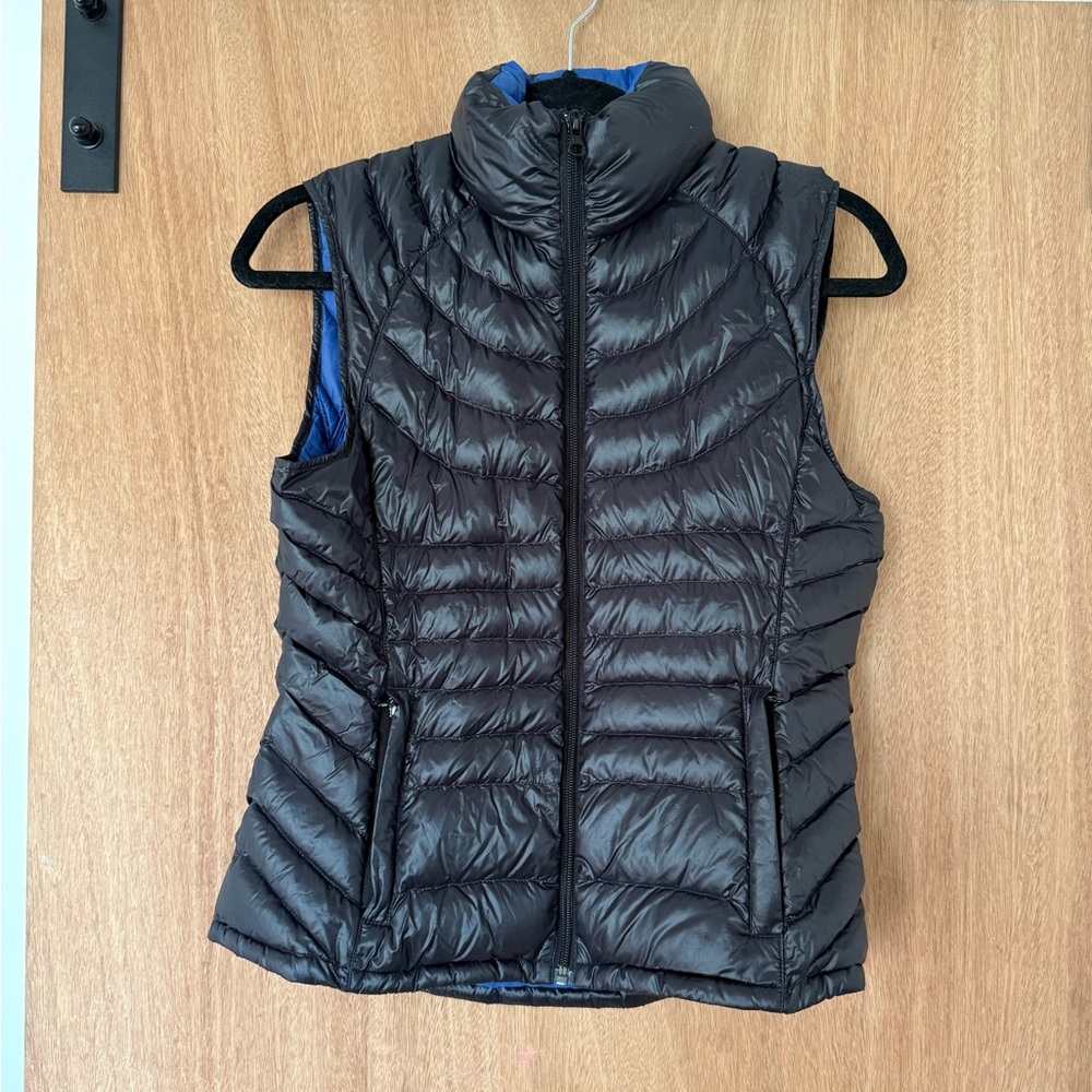 Bernardo Goose Down vest black size small outdoor urban explorer minimalist